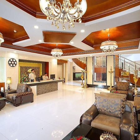 Hotel Port Palace Kovalam Buitenkant foto